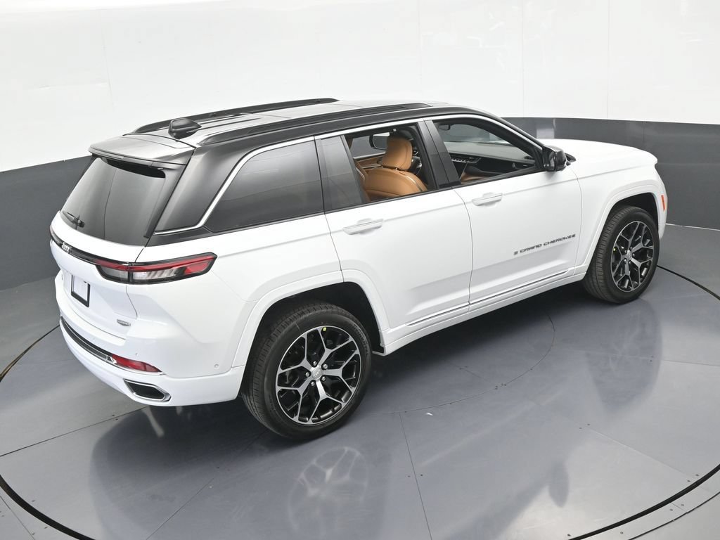 New 2025 Jeep Grand Cherokee Summit AWD/4WD image 57