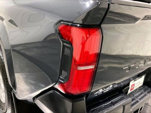 Certified 2024 Toyota Tacoma SR AWD/4WD image 29