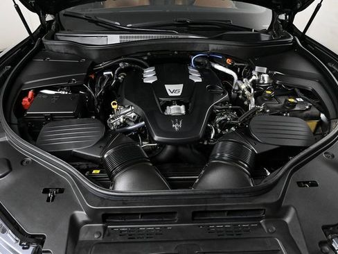 Used 2022 Maserati Levante GT image 34