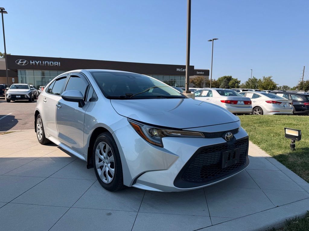 Used 2021 Toyota Corolla LE FWD image 10