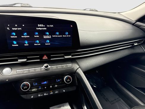 Used 2022 Hyundai Elantra Limited FWD image 24