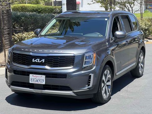 Used 2022 Kia Telluride EX w/ EX Premium Package FWD image 14