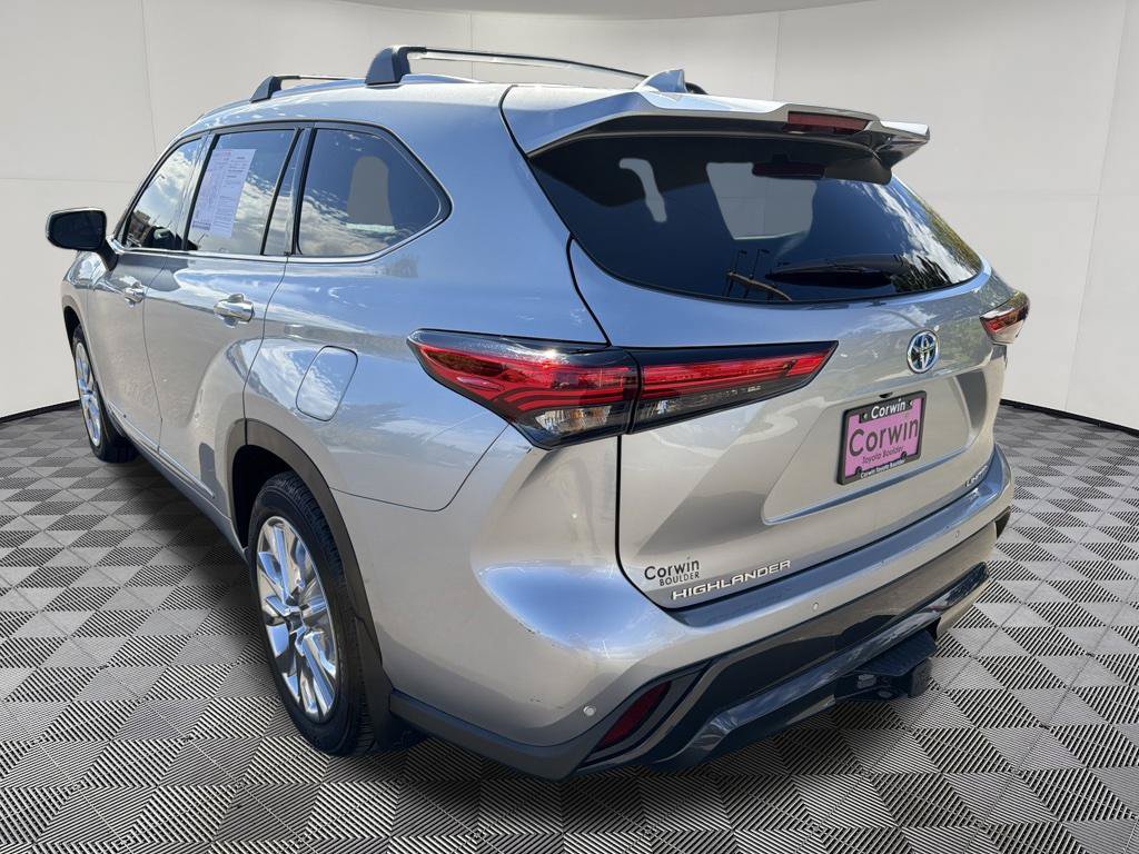 Used 2023 Toyota Highlander Limited AWD/4WD image 6