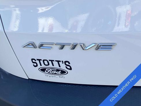 Certified 2023 Ford Escape Active w/ Cold Weather Package FWD image 10