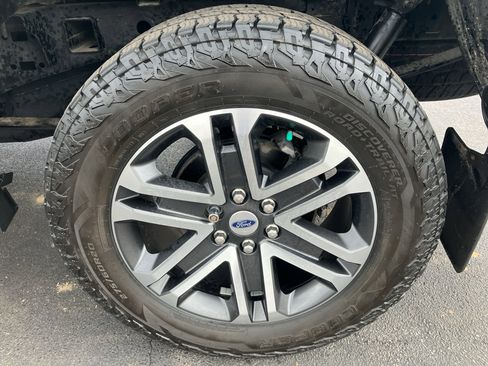 Used 2022 Ford F150 XL w/ STX Appearance Package AWD/4WD image 15