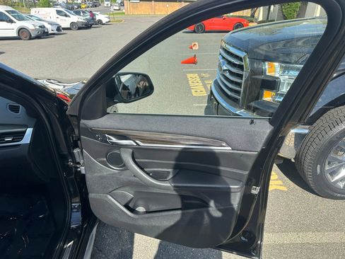 Used 2018 BMW X1 xDrive28i image 18