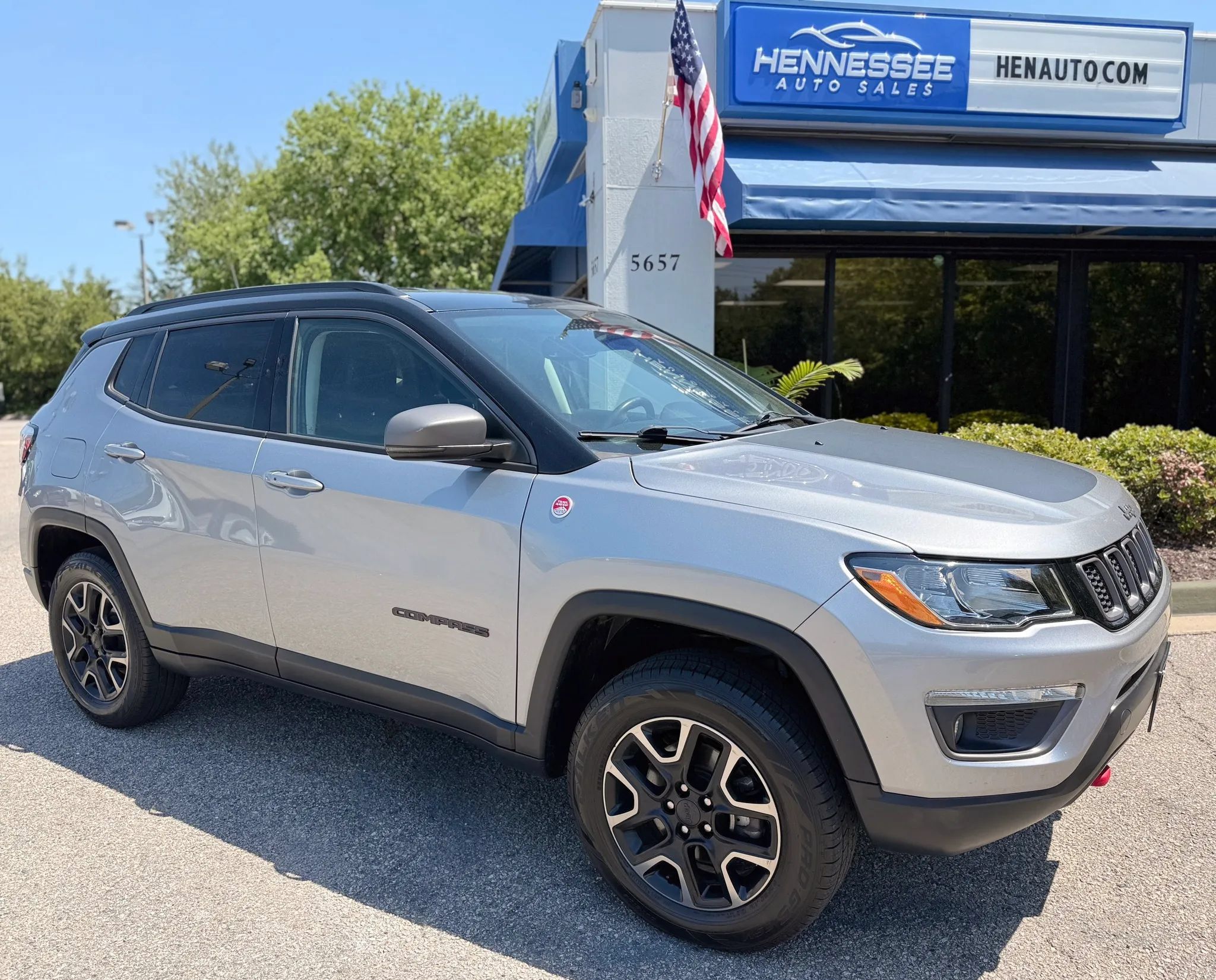 Used 2019 Jeep Compass Trailhawk w/ Cold Weather Group AWD/4WD image 23