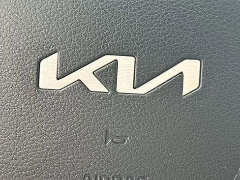 Certified 2024 Kia Telluride SX w/ Towing Package FWD image 28