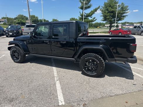 New 2025 Jeep Gladiator Willys image 19