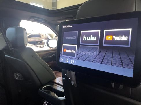 Used 2024 GMC Yukon XL Denali Ultimate AWD/4WD image 21