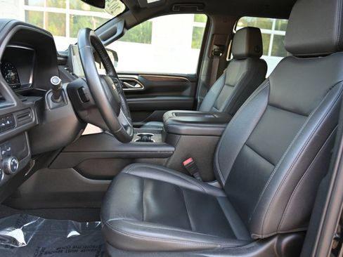 Used 2024 Chevrolet Suburban LT AWD/4WD image 13