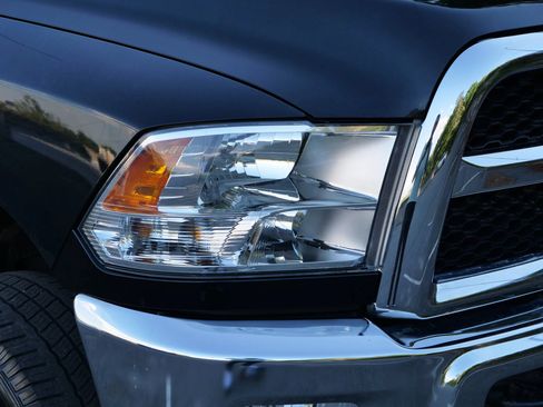 Used 2015 RAM 2500 SLT w/ Popular Equipment Group AWD/4WD image 28