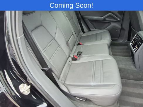 Used 2020 Porsche Cayenne AWD/4WD image 21
