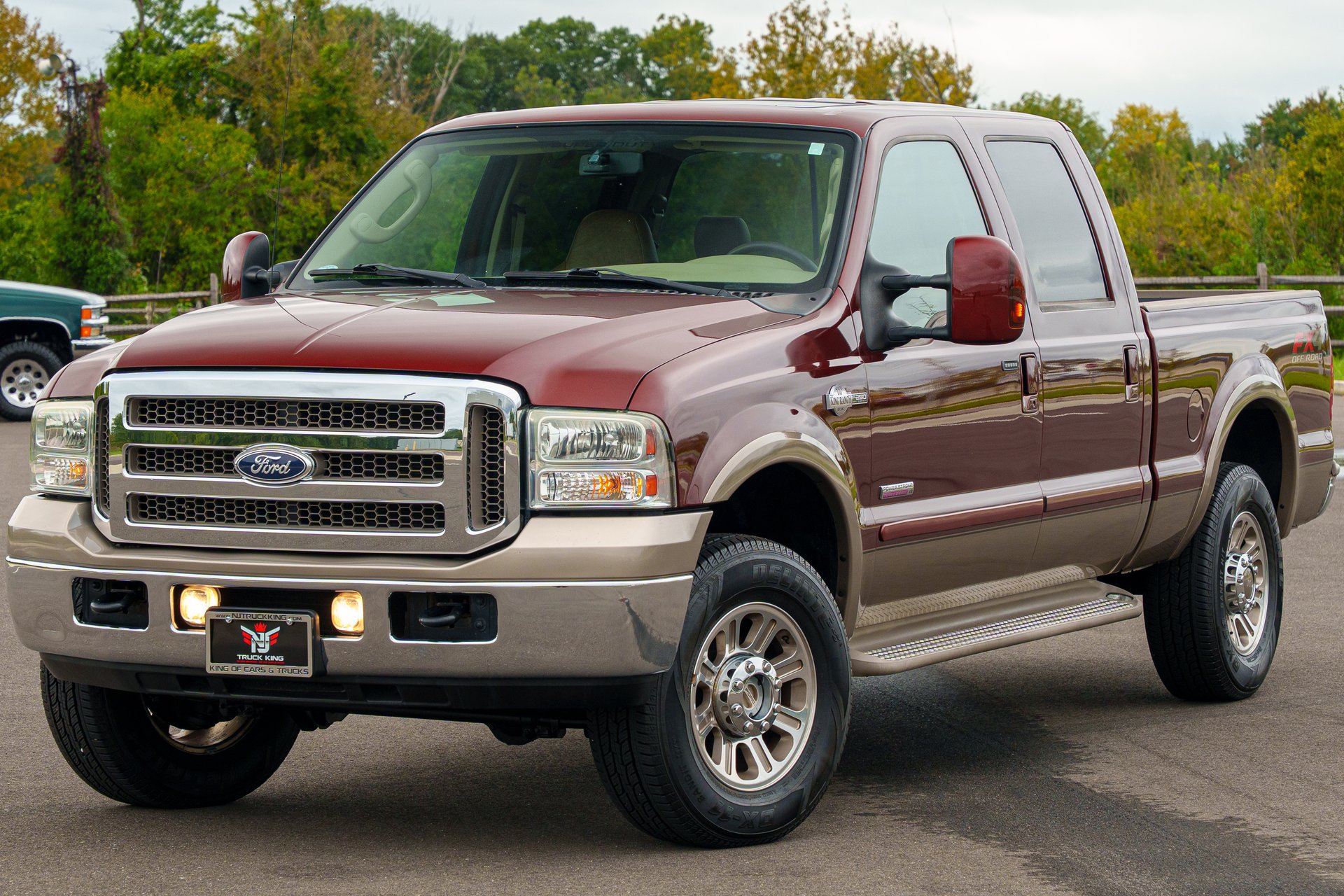 Used 2006 Ford F250 XL AWD/4WD image 1
