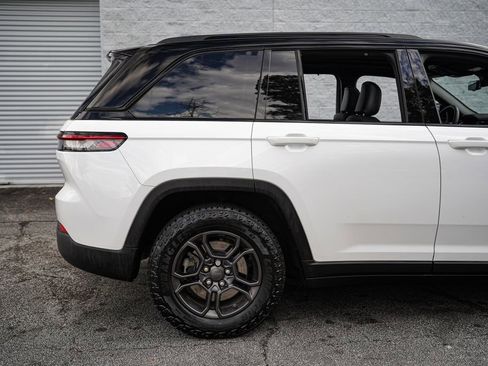 Used 2023 Jeep Grand Cherokee Trailhawk w/ Advanced Protech Group II image 16