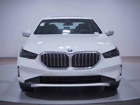 New 2026 BMW 530i w/ Convenience Package image 4
