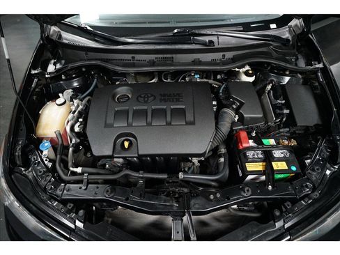 Used 2017 Toyota Corolla iM image 10