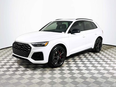 Certified 2025 Audi SQ5 Premium Plus w/ Premium Plus Package image 3