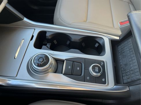 Used 2023 Ford Explorer XLT w/ Equipment Group 202A image 22