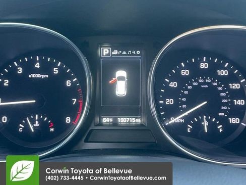 Used 2017 Hyundai Santa Fe Limited image 19