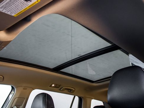 Used 2021 Volkswagen Atlas SEL image 25