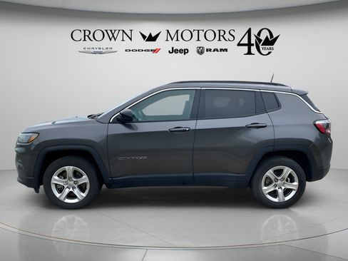 Used 2023 Jeep Compass Latitude w/ Convenience Group AWD/4WD image 7