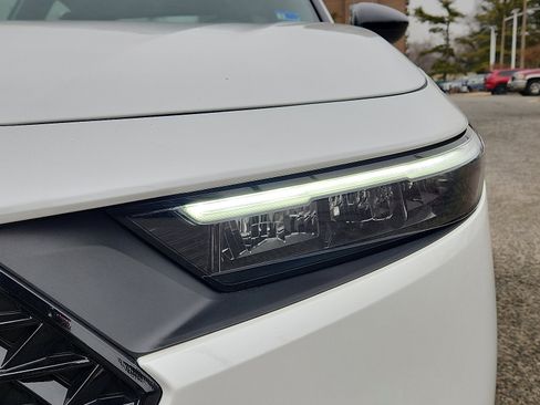 Used 2025 Honda Accord Sport image 9