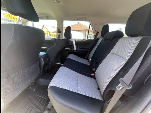 Used 2020 Toyota 4Runner SR5 AWD/4WD image 30