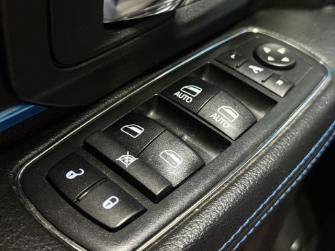 Used 2018 RAM 1500 Sport w/ Hydro Blue Sport Package AWD/4WD image 28