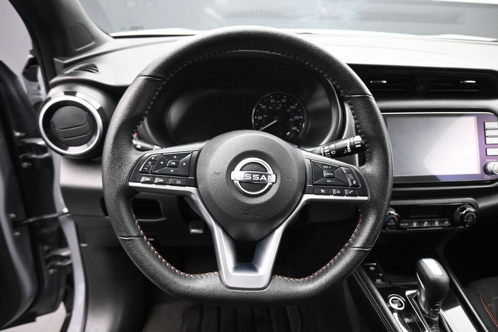 Used 2023 Nissan Kicks SR FWD image 14
