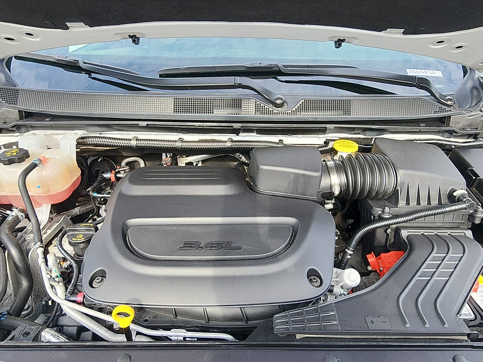 Used 2025 Chrysler Pacifica Select FWD image 11