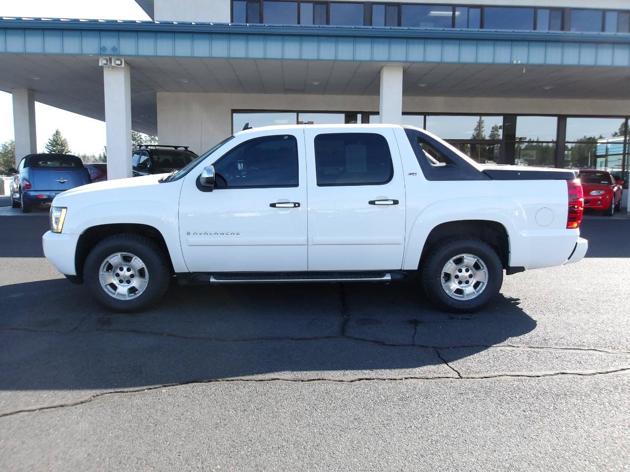 Used 2008 Chevrolet Avalanche LT w/ LT Preferred Equipment Group AWD/4WD image 2