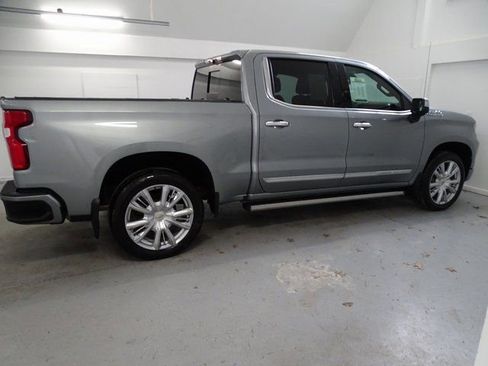 Certified 2024 Chevrolet Silverado 1500 High Country w/ High Country Premium Package AWD/4WD image 25