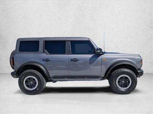 Used 2023 Ford Bronco Badlands image 4
