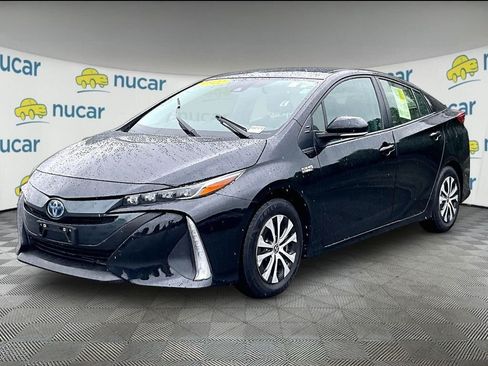 Used 2022 Toyota Prius Prime XLE FWD image 3