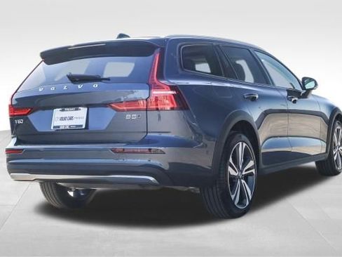 New 2026 Volvo V60 B5 Cross Country Plus w/ Climate Package image 4