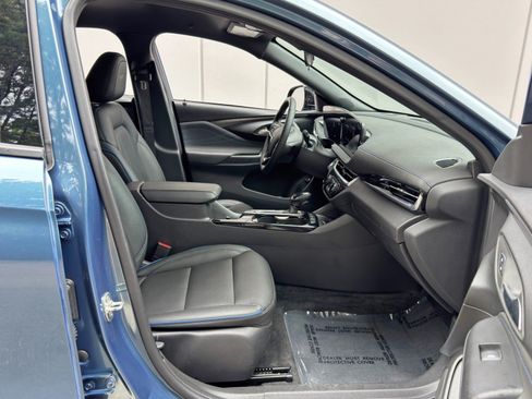 Used 2024 Buick Envista Sport Touring w/ Convenience I Package FWD image 14