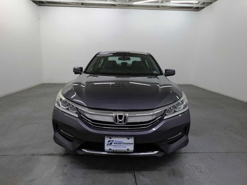 Used 2017 Honda Accord EX-L image 2