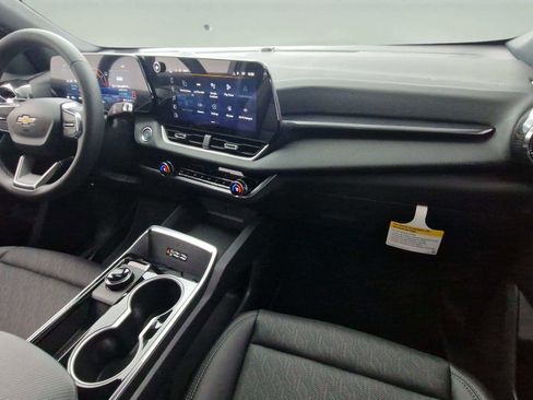 New 2026 Chevrolet Equinox LT w/ Convenience Package II image 22