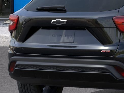 New 2026 Chevrolet Trax RS w/ Sunroof Package FWD image 14