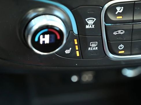 Used 2020 Chevrolet Traverse LT w/ LT Premium Package image 30