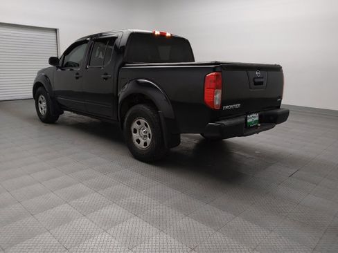 Used 2018 Nissan Frontier SV image 5
