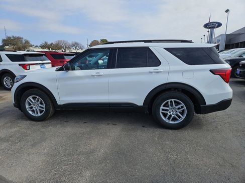 New 2026 Ford Explorer Active w/ Active Comfort Package image 7