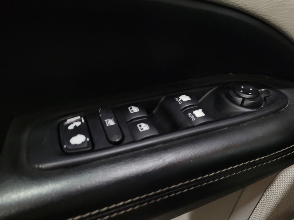 Used 2019 Jeep Compass Latitude FWD image 27