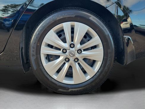 Certified 2025 Nissan Sentra S w/ Trunk Package image 7