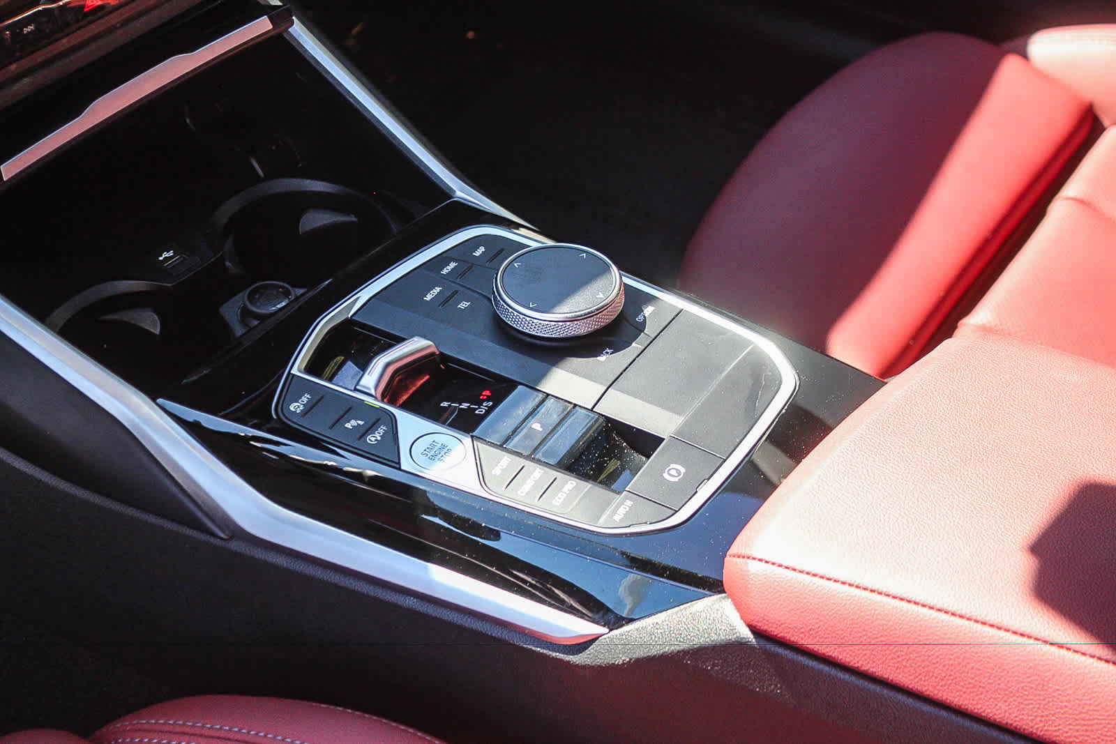 Used 2024 BMW 330i Sedan w/ Premium Package RWD image 23