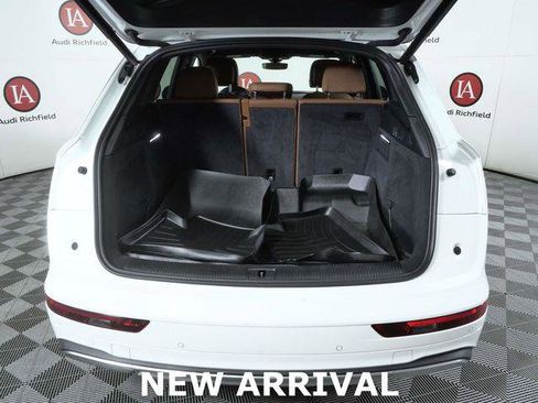 Used 2021 Audi Q5 2.0T Premium w/ Convenience Package image 10