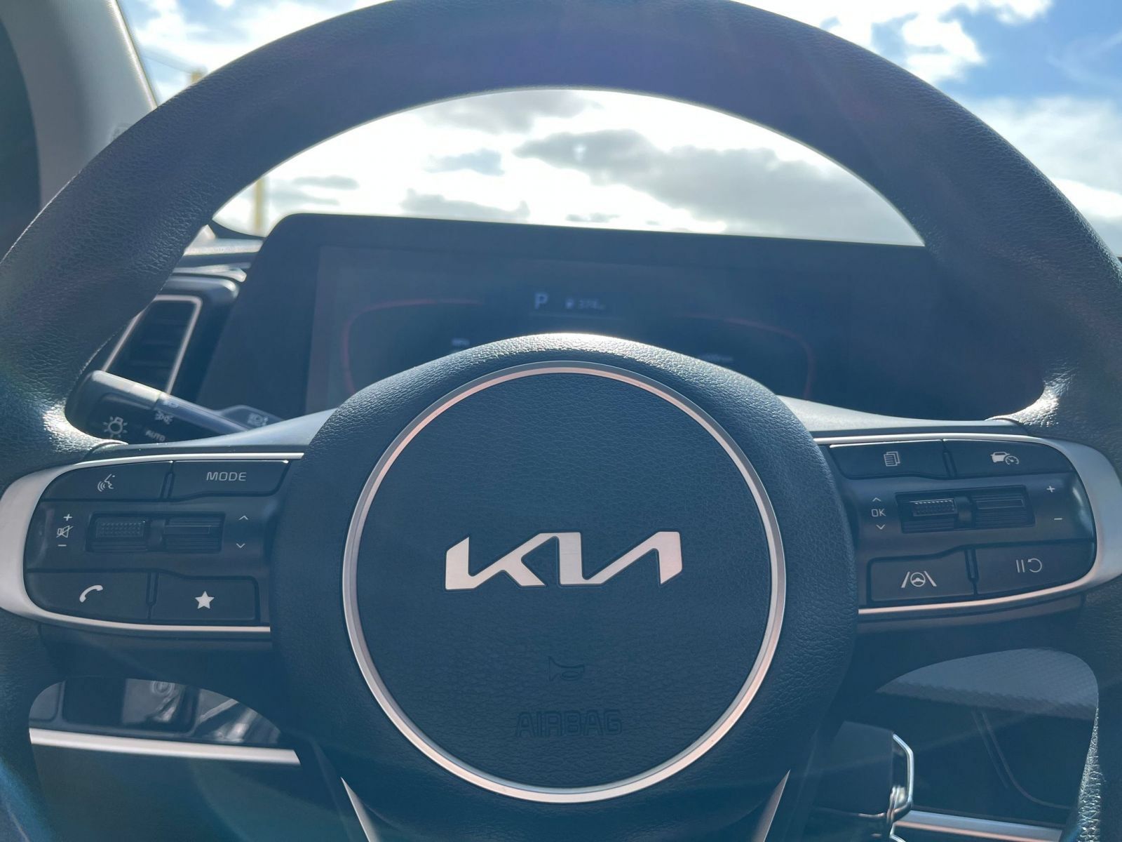 Used 2025 Kia Sportage LX FWD image 26