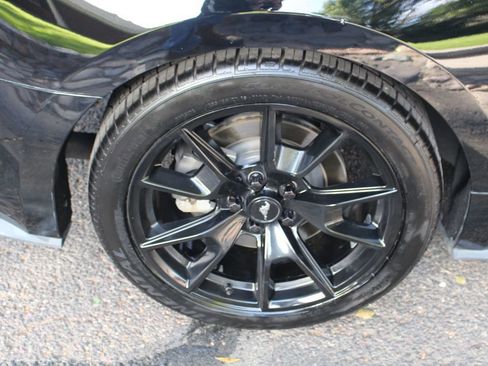 Used 2017 Ford Mustang GT Premium w/ Equipment Group 401A image 39