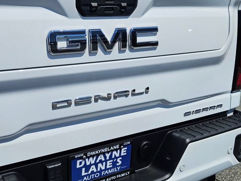 Used 2024 GMC Sierra 2500 Denali Ultimate w/ Max Trailering Package AWD/4WD image 13